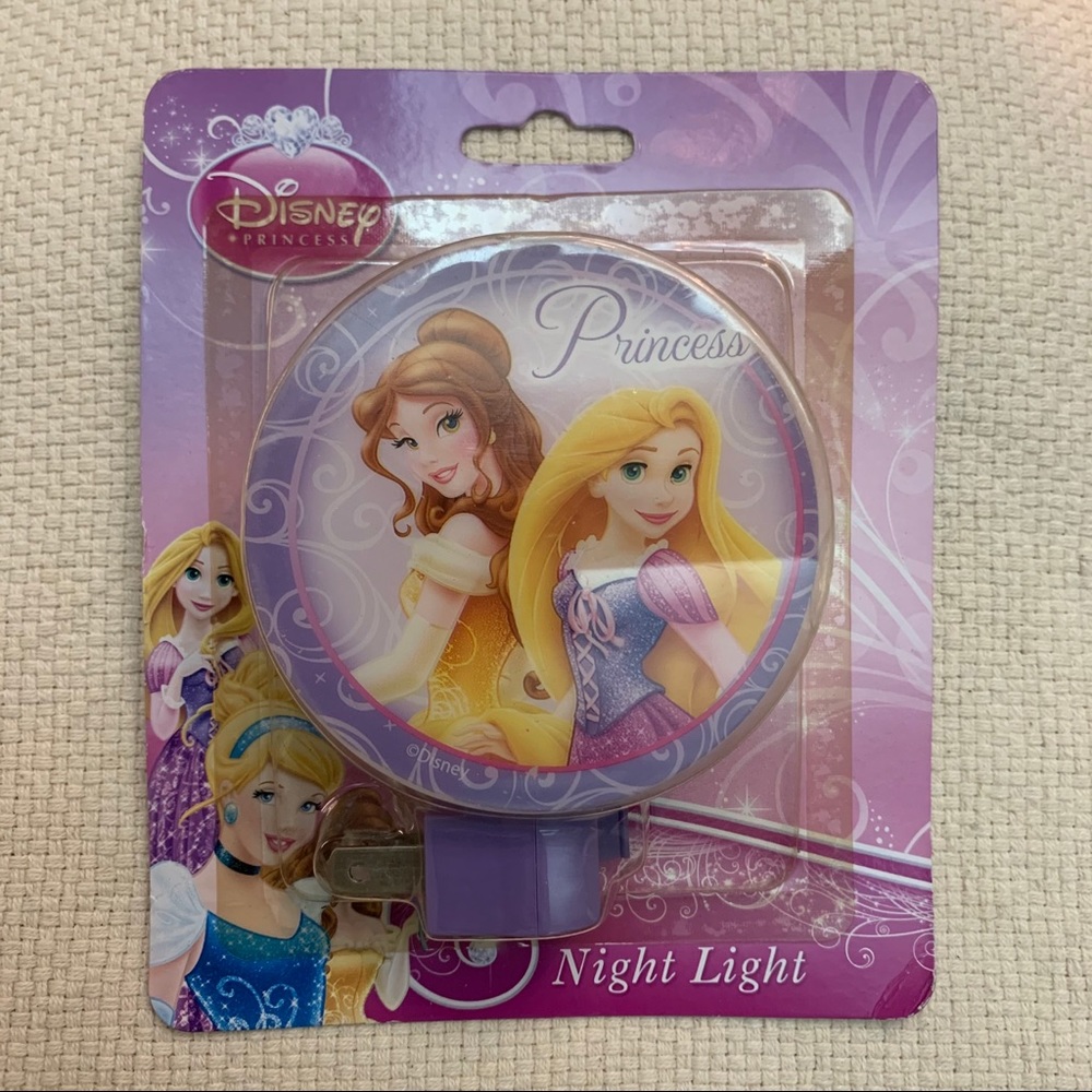 Disney Princess Belle Rapunzel Plug-In Rotary Night Light Shade 360° NEW Sealed